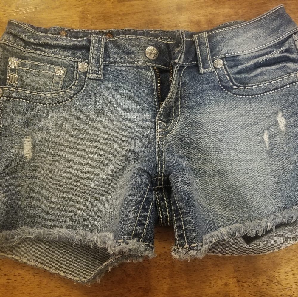 Miss Me Shorts Size 29